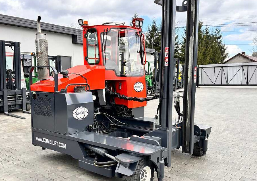 شاحنة مناولة بأربعة اتجاهات Combilift C4000 / DIESEL / TRIPLEX / 8400MM / FREE LIFT / SIDESHIFT / LIKE NEW: صورة 37