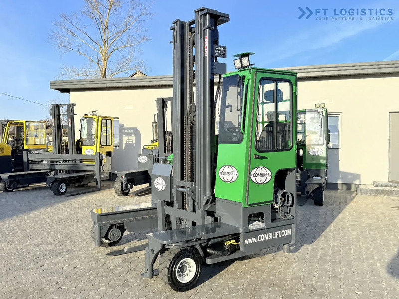 Combilift C4000 / GAS / TRIPLEX - 6900MM / FREE-LIFT / FULL CABIN C4000 / GAS / TRIPLEX - 6900MM / FREE-LIFT / FULL CABIN - شاحنة مناولة بأربعة اتجاهات: صورة 1 Combilift C4000 / GAS / TRIPLEX - 6900MM / FREE-LIFT / FULL CABIN C4000 / GAS / TRIPLEX - 6900MM / FREE-LIFT / FULL CABIN - شاحنة مناولة بأربعة اتجاهات: صورة 1
