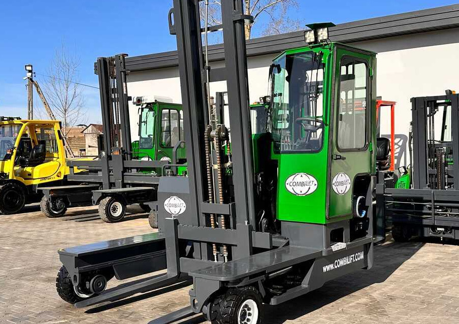 Combilift C4000 / LPG / DUPLEX / 4500MM / FREE LIFT / LIKE NEW - شاحنة مناولة بأربعة اتجاهات: صورة 2 Combilift C4000 / LPG / DUPLEX / 4500MM / FREE LIFT / LIKE NEW - شاحنة مناولة بأربعة اتجاهات: صورة 2