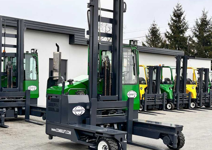 Combilift C4000 / LPG / DUPLEX / LIFTING HEIGHT 550CM / FREE LIFT / LIKE NEW - شاحنة مناولة بأربعة اتجاهات: صورة 4 Combilift C4000 / LPG / DUPLEX / LIFTING HEIGHT 550CM / FREE LIFT / LIKE NEW - شاحنة مناولة بأربعة اتجاهات: صورة 4