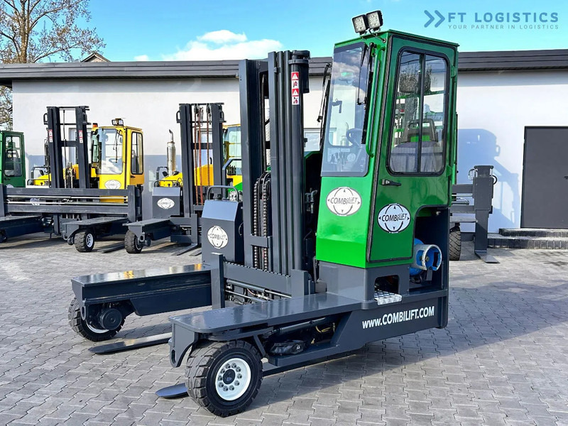 Combilift C4000 / TRIPLEX / 4900MM / LPG / FREE LIFT / FORK SHIFT / LIKE NEW C4000 / TRIPLEX / 4900MM / LPG / FREE LIFT / FORK SHIFT / LIK - شاحنة مناولة بأربعة اتجاهات: صورة 1 Combilift C4000 / TRIPLEX / 4900MM / LPG / FREE LIFT / FORK SHIFT / LIKE NEW C4000 / TRIPLEX / 4900MM / LPG / FREE LIFT / FORK SHIFT / LIK - شاحنة مناولة بأربعة اتجاهات: صورة 1