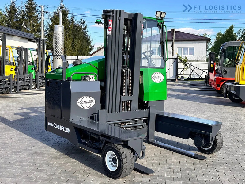 Combilift C4000 / TRIPLEX / 4900MM / LPG / FREE LIFT / FORK SHIFT / LIKE NEW C4000 / TRIPLEX / 4900MM / LPG / FREE LIFT / FORK SHIFT / LIK - شاحنة مناولة بأربعة اتجاهات: صورة 4 Combilift C4000 / TRIPLEX / 4900MM / LPG / FREE LIFT / FORK SHIFT / LIKE NEW C4000 / TRIPLEX / 4900MM / LPG / FREE LIFT / FORK SHIFT / LIK - شاحنة مناولة بأربعة اتجاهات: صورة 4