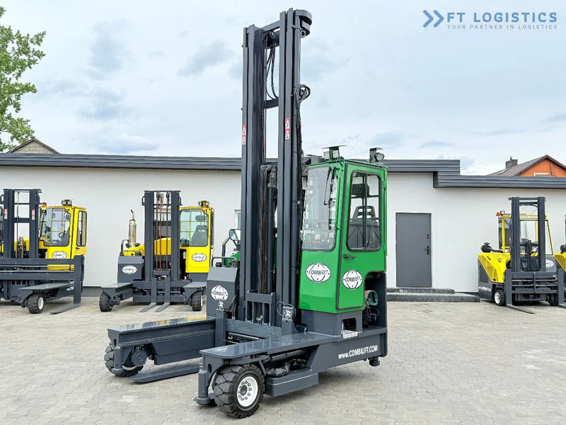 Combilift C4000 / TRIPLEX / 9300MM / FREE LIFT / POSITIONER / GAS / CABIN C4000 / TRIPLEX / 9300MM / FREE LIFT / POSITIONER / GAS / CABIN - شاحنة مناولة بأربعة اتجاهات: صورة 2 Combilift C4000 / TRIPLEX / 9300MM / FREE LIFT / POSITIONER / GAS / CABIN C4000 / TRIPLEX / 9300MM / FREE LIFT / POSITIONER / GAS / CABIN - شاحنة مناولة بأربعة اتجاهات: صورة 2