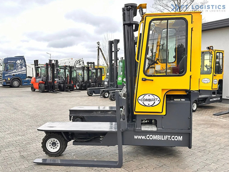 Combilift C4500 / DUPLEX / 4050MM / DIESEL / WIDE POSITIONER / FREE LIFT C4500 / DUPLEX / 4050MM / DIESEL / WIDE POSITIONER / FREE LIFT - شاحنة مناولة بأربعة اتجاهات: صورة 3 Combilift C4500 / DUPLEX / 4050MM / DIESEL / WIDE POSITIONER / FREE LIFT C4500 / DUPLEX / 4050MM / DIESEL / WIDE POSITIONER / FREE LIFT - شاحنة مناولة بأربعة اتجاهات: صورة 3