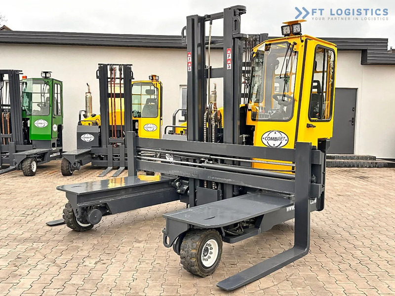 Combilift C4500 / DUPLEX / 4050MM / DIESEL / WIDE POSITIONER / FREE LIFT C4500 / DUPLEX / 4050MM / DIESEL / WIDE POSITIONER / FREE LIFT - شاحنة مناولة بأربعة اتجاهات: صورة 1 Combilift C4500 / DUPLEX / 4050MM / DIESEL / WIDE POSITIONER / FREE LIFT C4500 / DUPLEX / 4050MM / DIESEL / WIDE POSITIONER / FREE LIFT - شاحنة مناولة بأربعة اتجاهات: صورة 1