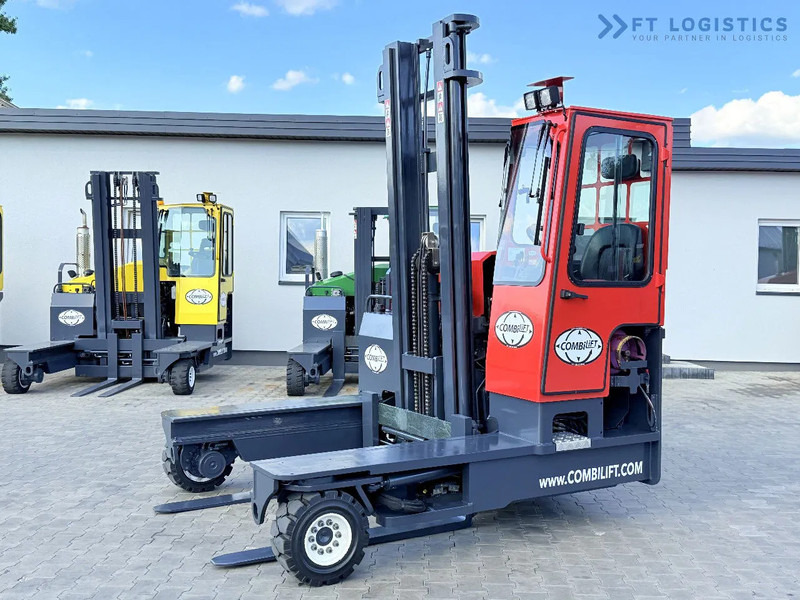 Combilift C4500 / GAS / DUPLEX - 4500MM / POSITIONER / FREE LIFT / FULL CABIN / ONLY 6178H / CONDITION - LIKE NEW! C4500 / GAS / DUPLEX - - شاحنة مناولة بأربعة اتجاهات: صورة 2 Combilift C4500 / GAS / DUPLEX - 4500MM / POSITIONER / FREE LIFT / FULL CABIN / ONLY 6178H / CONDITION - LIKE NEW! C4500 / GAS / DUPLEX - - شاحنة مناولة بأربعة اتجاهات: صورة 2