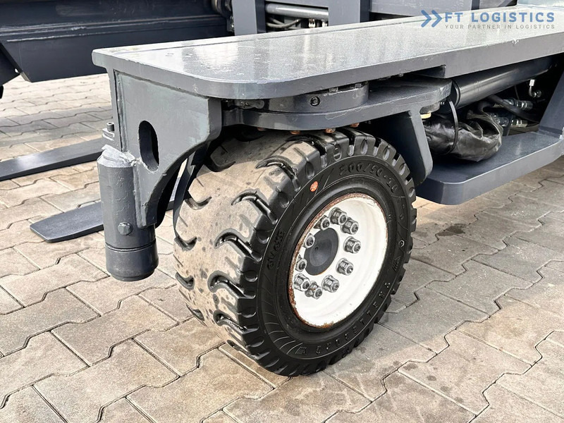 Combilift C4500 / LPG / TRIPLEX / 5500MM / FREE LIFT / HYDRAULIC FORK SHIFT / Like New C4500 / LPG / TRIPLEX / 5500MM / FREE LIFT / HYDRAU - شاحنة مناولة بأربعة اتجاهات: صورة 5 Combilift C4500 / LPG / TRIPLEX / 5500MM / FREE LIFT / HYDRAULIC FORK SHIFT / Like New C4500 / LPG / TRIPLEX / 5500MM / FREE LIFT / HYDRAU - شاحنة مناولة بأربعة اتجاهات: صورة 5