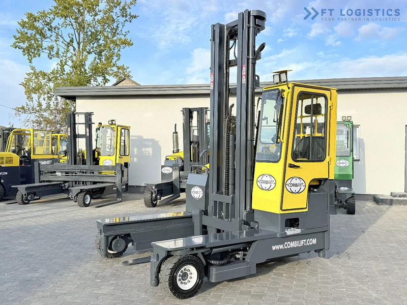 Combilift C5000 / DIESEL / TRIPLEX 7600MM / FULL FREE LIFT / FORK POSITIONER / HEATING / FULL HEATED CABIN / EXCELLENT CONDITION / Wide ra - شاحنة مناولة بأربعة اتجاهات: صورة 1 Combilift C5000 / DIESEL / TRIPLEX 7600MM / FULL FREE LIFT / FORK POSITIONER / HEATING / FULL HEATED CABIN / EXCELLENT CONDITION / Wide ra - شاحنة مناولة بأربعة اتجاهات: صورة 1