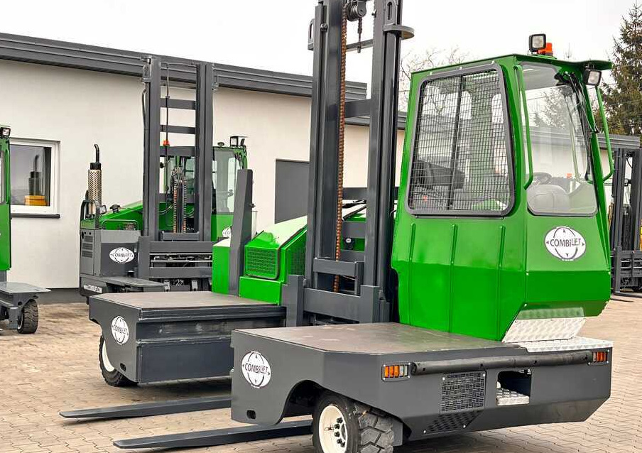 Combilift C5000SL / DIESEL / 4500MM / DUPLEX / CABIN / PLATFORMS / LIKE NEW - محمل جانبي - رافعة شوكية ذات شحن جانبي: صورة 1 Combilift C5000SL / DIESEL / 4500MM / DUPLEX / CABIN / PLATFORMS / LIKE NEW - محمل جانبي - رافعة شوكية ذات شحن جانبي: صورة 1