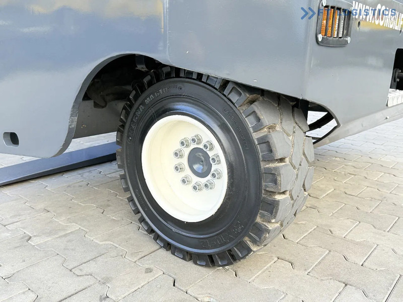 Combilift C5000SR / DIESEL / TRIPLEX MAST – 6100 MM / FORK POSITIONER / FULL CABIN C5000SR / DIESEL / TRIPLEX MAST – 6100 MM / FORK POSITI - محمل جانبي - رافعة شوكية ذات شحن جانبي: صورة 4 Combilift C5000SR / DIESEL / TRIPLEX MAST – 6100 MM / FORK POSITIONER / FULL CABIN C5000SR / DIESEL / TRIPLEX MAST – 6100 MM / FORK POSITI - محمل جانبي - رافعة شوكية ذات شحن جانبي: صورة 4