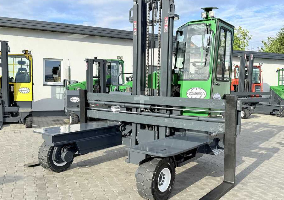 Combilift C5000XL / DIESEL / DUPLEX - 4000MM / WIDE FORK POSITIONER 3350MM / FULL HEATED CABIN / ONLY 6453 HOURS / CONDITION - LIKE NEW! - شاحنة مناولة بأربعة اتجاهات: صورة 4 Combilift C5000XL / DIESEL / DUPLEX - 4000MM / WIDE FORK POSITIONER 3350MM / FULL HEATED CABIN / ONLY 6453 HOURS / CONDITION - LIKE NEW! - شاحنة مناولة بأربعة اتجاهات: صورة 4