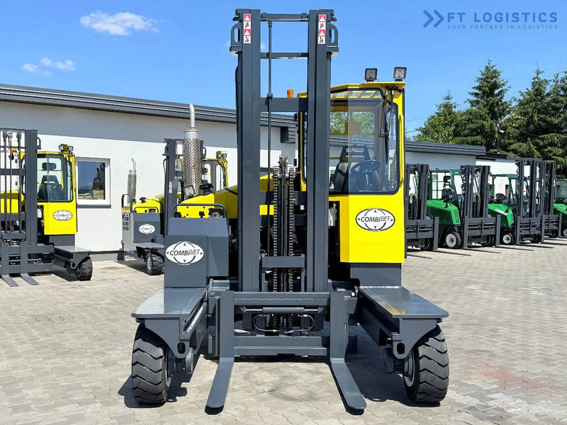 Combilift C5000XL / GAS / DUPLEX / 4500MM / FREE LIFT / SIDESHIFT / FORK POSITIONER / XL CABIN / NEW TYRES C5000XL / GAS / DUPLEX / 4500MM - شاحنة مناولة بأربعة اتجاهات: صورة 5 Combilift C5000XL / GAS / DUPLEX / 4500MM / FREE LIFT / SIDESHIFT / FORK POSITIONER / XL CABIN / NEW TYRES C5000XL / GAS / DUPLEX / 4500MM - شاحنة مناولة بأربعة اتجاهات: صورة 5