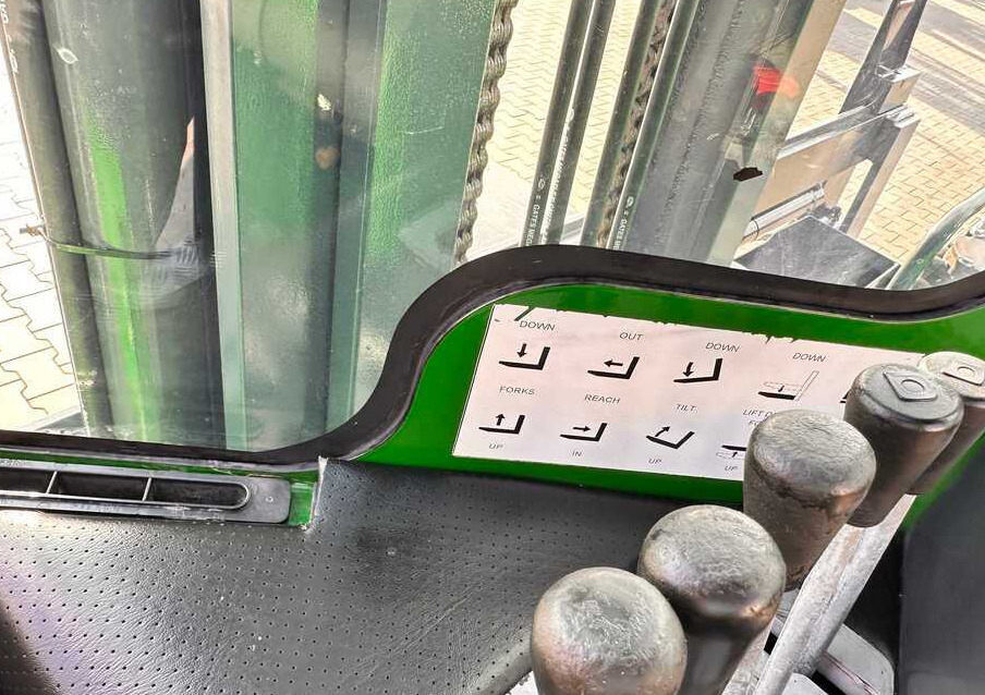 شاحنة مناولة بأربعة اتجاهات Combilift C5000XL / LPG / AIR CONDITIONING / WIDE POSITIONER / DUPLEX MAST / ADJUSTABLE FORKS / NEW TIRES / EXCELLENT CONDITION!: صورة 13