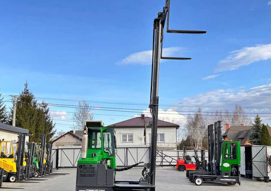 شاحنة مناولة بأربعة اتجاهات Combilift C5000XL / LPG / AIR CONDITIONING / WIDE POSITIONER / DUPLEX MAST / ADJUSTABLE FORKS / NEW TIRES / EXCELLENT CONDITION!: صورة 29
