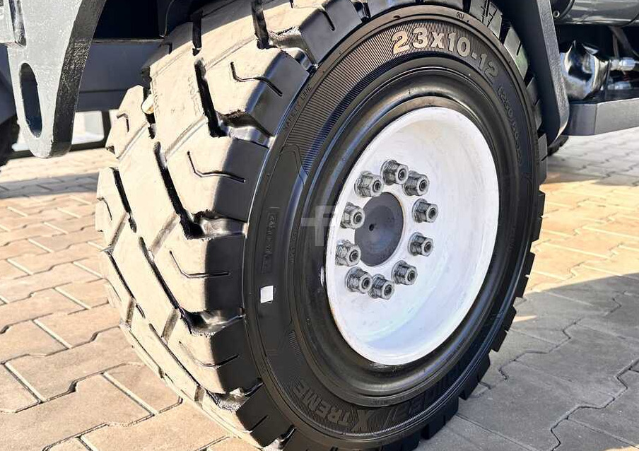 شاحنة مناولة بأربعة اتجاهات Combilift C5000XL / LPG / AIR CONDITIONING / WIDE POSITIONER / DUPLEX MAST / ADJUSTABLE FORKS / NEW TIRES / EXCELLENT CONDITION!: صورة 6