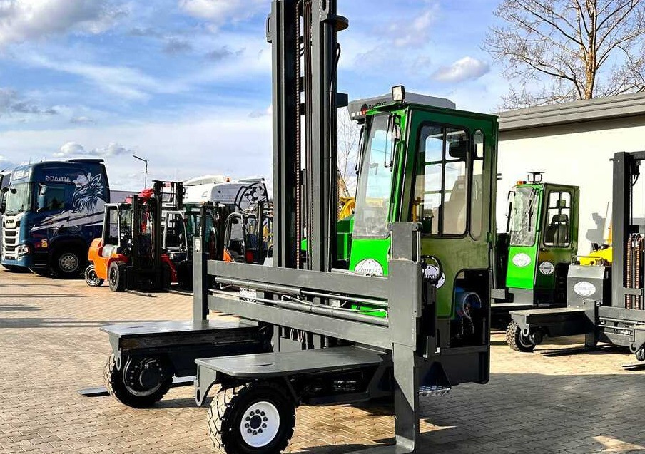 Combilift C5000XL / LPG / AIR CONDITIONING / WIDE POSITIONER / DUPLEX MAST / ADJUSTABLE FORKS / NEW TIRES / EXCELLENT CONDITION! - شاحنة مناولة بأربعة اتجاهات: صورة 2 Combilift C5000XL / LPG / AIR CONDITIONING / WIDE POSITIONER / DUPLEX MAST / ADJUSTABLE FORKS / NEW TIRES / EXCELLENT CONDITION! - شاحنة مناولة بأربعة اتجاهات: صورة 2