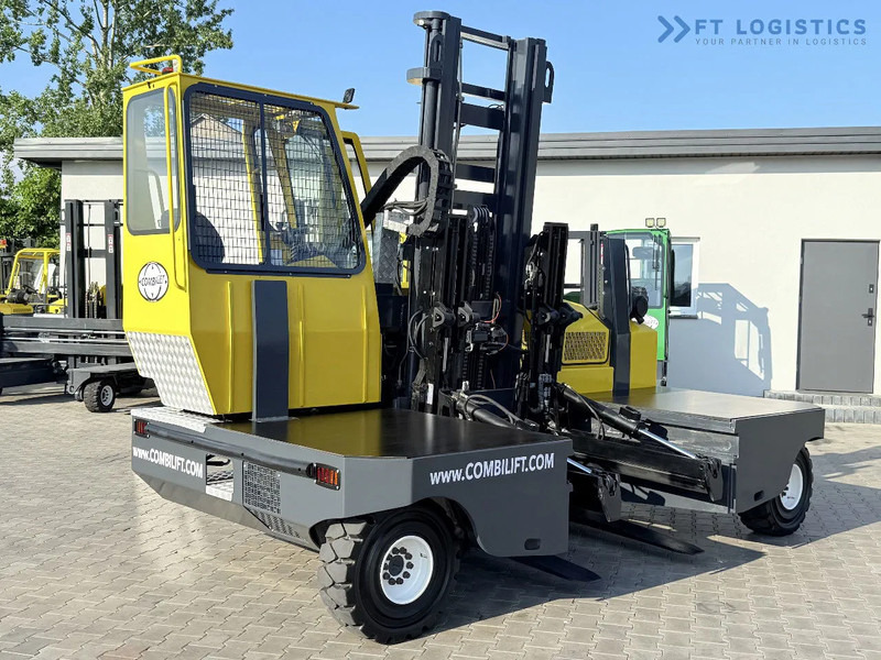 Combilift C6000SR / DUPLEX / 4200MM / LOAD CLAMP ON FORKS / FREE LIFT / DIESEL / POSITIONER / NEW TIRES / LIKE NEW / Wide range of four-wa - شاحنة مناولة بأربعة اتجاهات: صورة 2 Combilift C6000SR / DUPLEX / 4200MM / LOAD CLAMP ON FORKS / FREE LIFT / DIESEL / POSITIONER / NEW TIRES / LIKE NEW / Wide range of four-wa - شاحنة مناولة بأربعة اتجاهات: صورة 2
