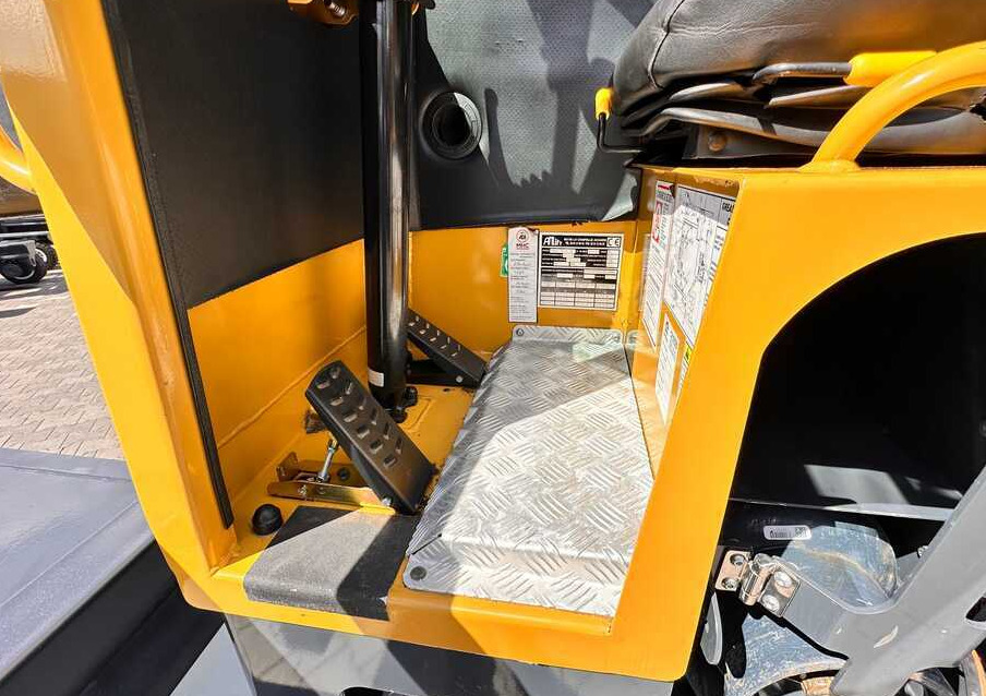 شاحنة مناولة بأربعة اتجاهات Combilift C9000 / GAS / DUPLEX / 4700MM / FREE LIFT / POSITIONER / FORK SIDE SHIFT / EXCELLENT CONDITION: صورة 33
