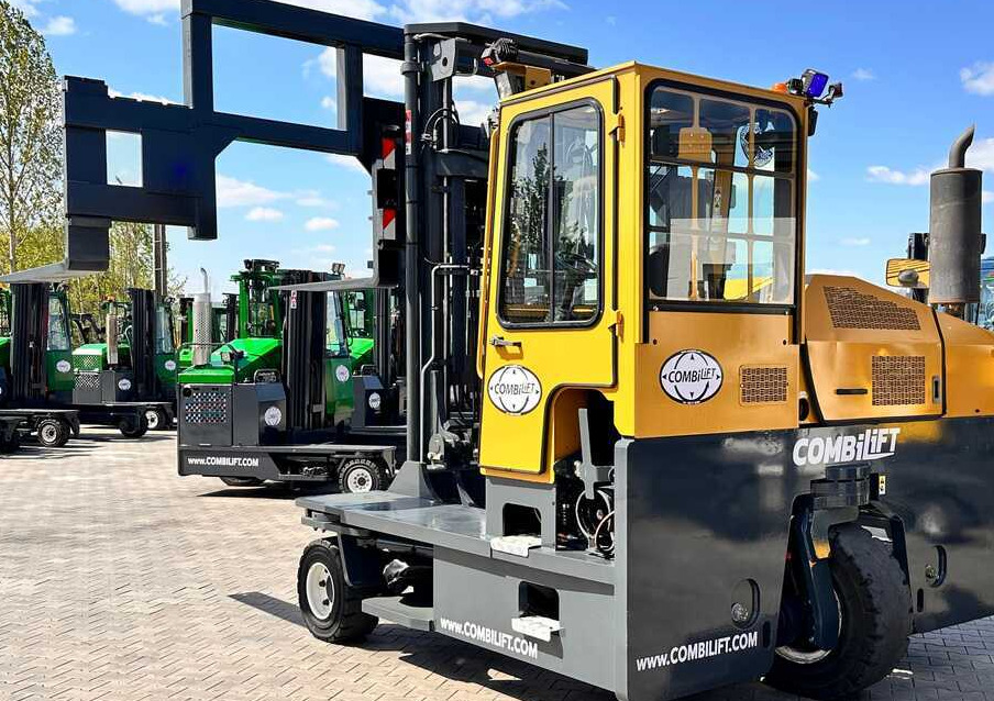 شاحنة مناولة بأربعة اتجاهات Combilift C9000 / GAS / DUPLEX / 4700MM / FREE LIFT / POSITIONER / FORK SIDE SHIFT / EXCELLENT CONDITION: صورة 15