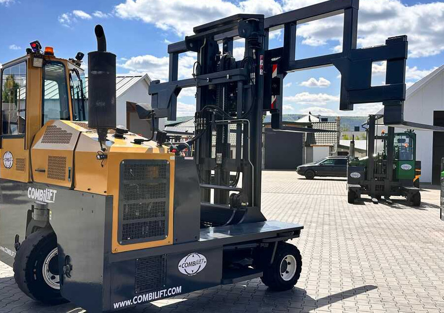 شاحنة مناولة بأربعة اتجاهات Combilift C9000 / GAS / DUPLEX / 4700MM / FREE LIFT / POSITIONER / FORK SIDE SHIFT / EXCELLENT CONDITION: صورة 16