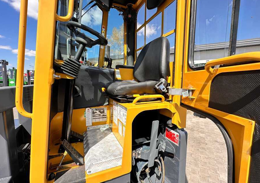 شاحنة مناولة بأربعة اتجاهات Combilift C9000 / GAS / DUPLEX / 4700MM / FREE LIFT / POSITIONER / FORK SIDE SHIFT / EXCELLENT CONDITION: صورة 32