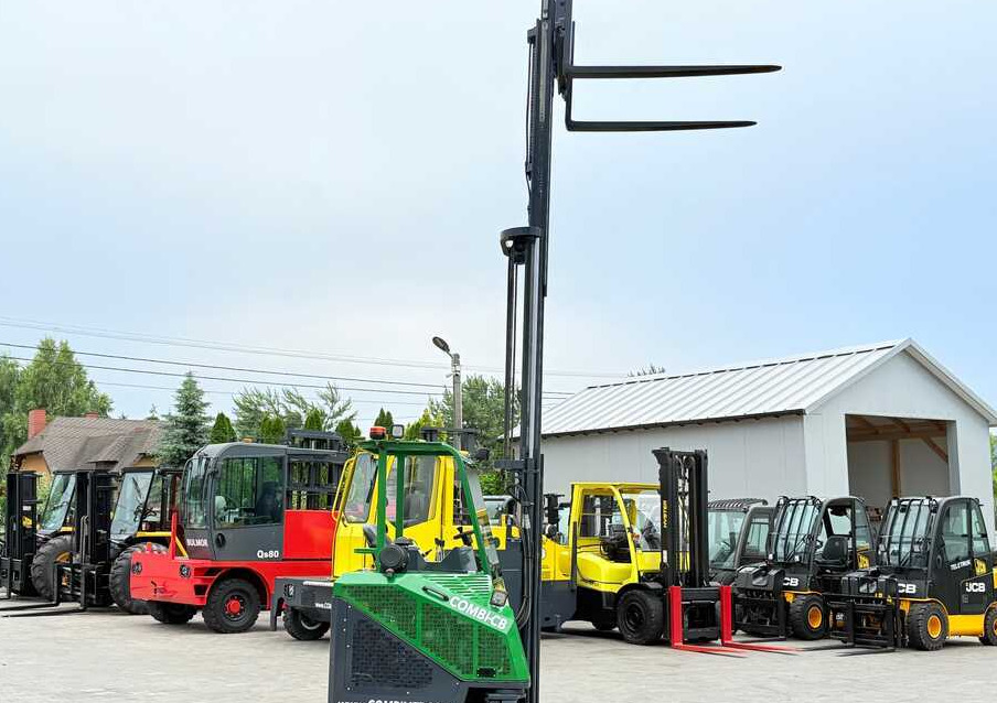 شاحنة مناولة بأربعة اتجاهات Combilift CB3000 / DIESEL / TRIPLEX 4900MM / FREE LIFT / SIDESHIFT / FORK POSITIONER / 1500MM FORKS / LIKE NEW: صورة 34