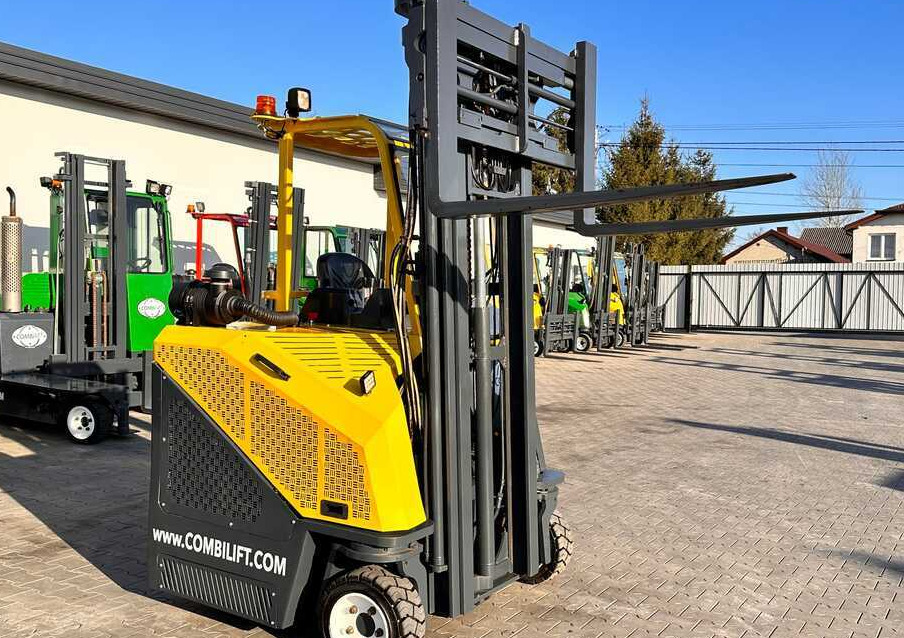 Combilift CB3000 / LPG / DUPLEX / 4000MM / FREE LIFT / NEW BAND TIRES / LIKE NEW Combilift CB3000 / LPG / DUPLEX / 4000MM / FREE LIFT / NEW BAND TIRES / LIKE NEW: صورة 24