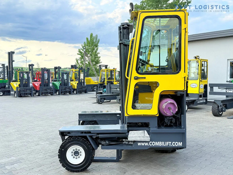 Combilift COMBILIFT C3000XL LARGE CABIN – DUPLEX 3200mm – Year 2015 – LPG – FREE LIFT – SIDESHIFT – CONDITION 5/5 COMBILIFT C3000XL LARGE - شاحنة مناولة بأربعة اتجاهات: صورة 2 Combilift COMBILIFT C3000XL LARGE CABIN – DUPLEX 3200mm – Year 2015 – LPG – FREE LIFT – SIDESHIFT – CONDITION 5/5 COMBILIFT C3000XL LARGE - شاحنة مناولة بأربعة اتجاهات: صورة 2