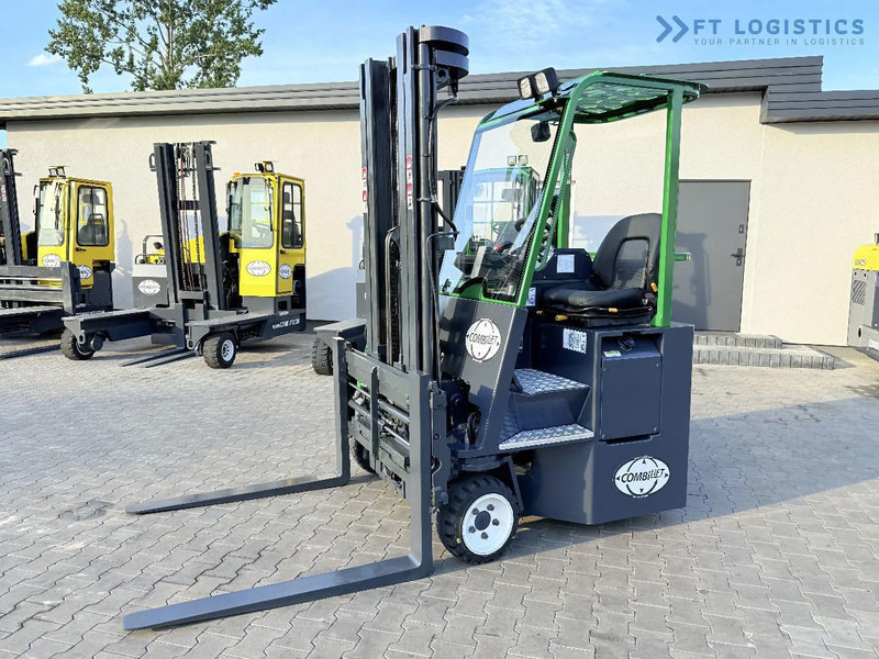 Combilift Combilift C2500CB / TRIPLEX / 5500MM / FREE LIFT / DIESEL / ONLY 3768 MTH / FORK POSITIONER / SIDE SHIFT / NEW TYRES / LIKE NEW - شاحنة مناولة بأربعة اتجاهات: صورة 2 Combilift Combilift C2500CB / TRIPLEX / 5500MM / FREE LIFT / DIESEL / ONLY 3768 MTH / FORK POSITIONER / SIDE SHIFT / NEW TYRES / LIKE NEW - شاحنة مناولة بأربعة اتجاهات: صورة 2