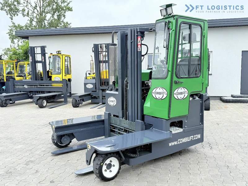 Combilift Combilift C3000 / DIESEL / TRIPLEX 4900MM / FREE LIFT / FORK POSITIONER / HEATING / FULL CABIN / PERFECT CONDITION / Wide range - شاحنة مناولة بأربعة اتجاهات: صورة 1 Combilift Combilift C3000 / DIESEL / TRIPLEX 4900MM / FREE LIFT / FORK POSITIONER / HEATING / FULL CABIN / PERFECT CONDITION / Wide range - شاحنة مناولة بأربعة اتجاهات: صورة 1