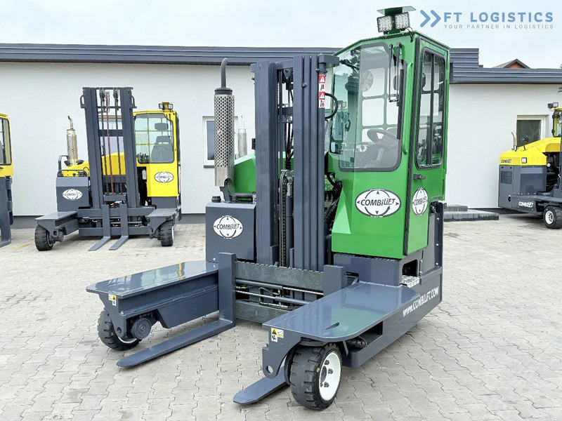 Combilift Combilift C3000 / DIESEL / TRIPLEX 4900MM / FREE LIFT / FORK POSITIONER / HEATING / FULL CABIN / PERFECT CONDITION / Wide range - شاحنة مناولة بأربعة اتجاهات: صورة 3 Combilift Combilift C3000 / DIESEL / TRIPLEX 4900MM / FREE LIFT / FORK POSITIONER / HEATING / FULL CABIN / PERFECT CONDITION / Wide range - شاحنة مناولة بأربعة اتجاهات: صورة 3