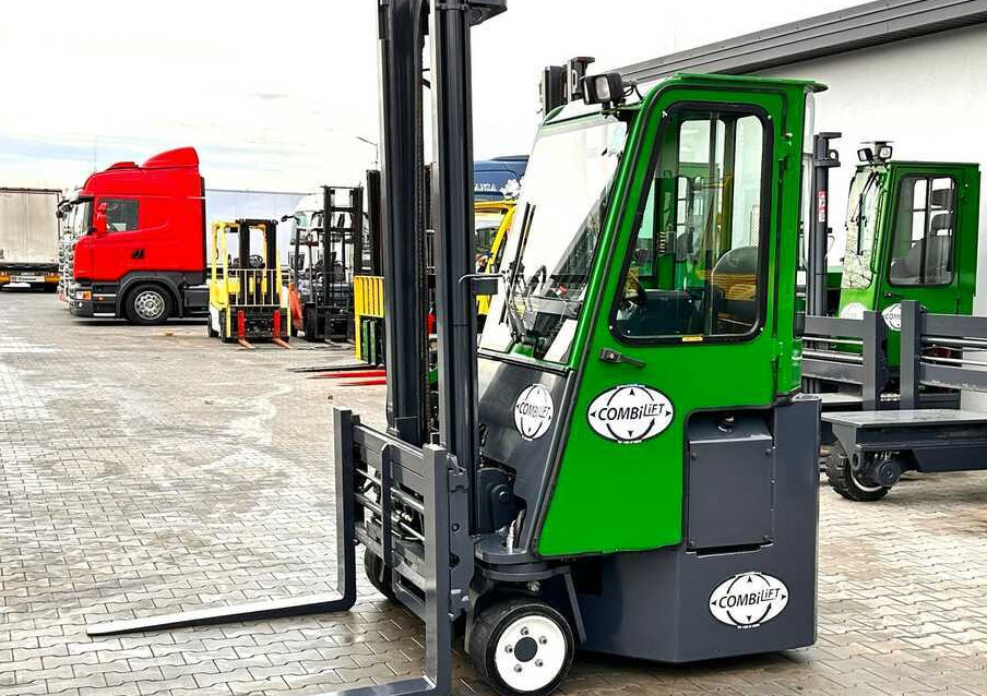 Combilift Combilift C3000CB - DUPLEX 4000mm - Year 2015 - / CABIN - HEATING / ONLY 6546 MTH / EXCELLENT CONDITION / LIKE NEW! - شاحنة مناولة بأربعة اتجاهات: صورة 2 Combilift Combilift C3000CB - DUPLEX 4000mm - Year 2015 - / CABIN - HEATING / ONLY 6546 MTH / EXCELLENT CONDITION / LIKE NEW! - شاحنة مناولة بأربعة اتجاهات: صورة 2