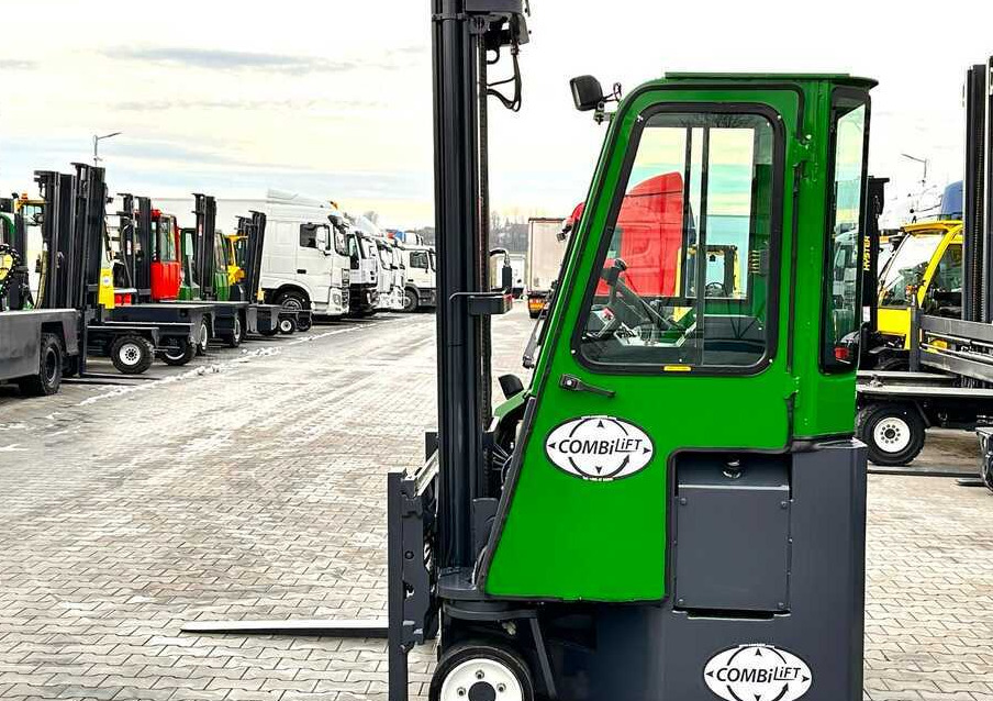 Combilift Combilift C3000CB - DUPLEX 4000mm - Year 2015 - / CABIN - HEATING / ONLY 6546 MTH / EXCELLENT CONDITION / LIKE NEW! - شاحنة مناولة بأربعة اتجاهات: صورة 3 Combilift Combilift C3000CB - DUPLEX 4000mm - Year 2015 - / CABIN - HEATING / ONLY 6546 MTH / EXCELLENT CONDITION / LIKE NEW! - شاحنة مناولة بأربعة اتجاهات: صورة 3