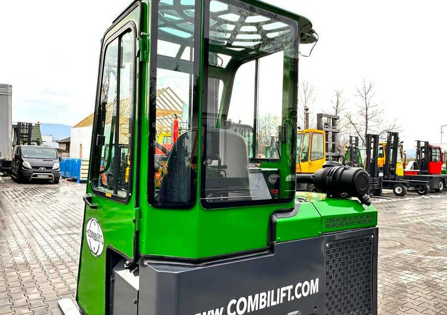 Combilift Combilift C3000CB - DUPLEX 4000mm - Year 2015 - / CABIN - HEATING / ONLY 6546 MTH / EXCELLENT CONDITION / LIKE NEW! - شاحنة مناولة بأربعة اتجاهات: صورة 5 Combilift Combilift C3000CB - DUPLEX 4000mm - Year 2015 - / CABIN - HEATING / ONLY 6546 MTH / EXCELLENT CONDITION / LIKE NEW! - شاحنة مناولة بأربعة اتجاهات: صورة 5