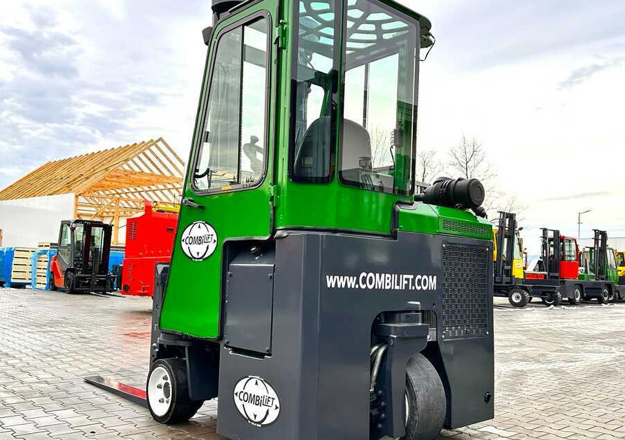 Combilift Combilift C3000CB - DUPLEX 4000mm - Year 2015 - / CABIN - HEATING / ONLY 6546 MTH / EXCELLENT CONDITION / LIKE NEW! - شاحنة مناولة بأربعة اتجاهات: صورة 5 Combilift Combilift C3000CB - DUPLEX 4000mm - Year 2015 - / CABIN - HEATING / ONLY 6546 MTH / EXCELLENT CONDITION / LIKE NEW! - شاحنة مناولة بأربعة اتجاهات: صورة 5