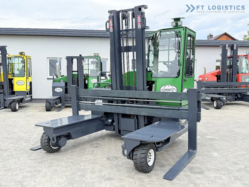 Combilift Combilift C4500 / DIESEL / DUPLEX 4000MM / WIDE FORK POSITIONER / HEATING / FULL CABIN / PERFECT CONDITION / Wide range of four- - شاحنة مناولة بأربعة اتجاهات: صورة 4 Combilift Combilift C4500 / DIESEL / DUPLEX 4000MM / WIDE FORK POSITIONER / HEATING / FULL CABIN / PERFECT CONDITION / Wide range of four- - شاحنة مناولة بأربعة اتجاهات: صورة 4
