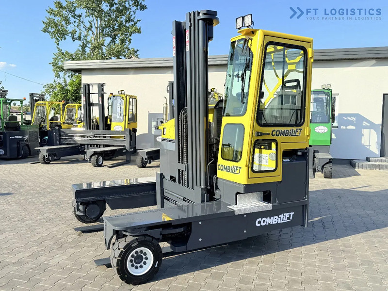 Combilift Combilift C5000 / DIESEL / TRIPLEX 6000MM / FREE LIFT / FORK POSITIONER / BUILT-IN SCALE / HEATING / FULL CABIN / PERFECT CONDIT - شاحنة مناولة بأربعة اتجاهات: صورة 5 Combilift Combilift C5000 / DIESEL / TRIPLEX 6000MM / FREE LIFT / FORK POSITIONER / BUILT-IN SCALE / HEATING / FULL CABIN / PERFECT CONDIT - شاحنة مناولة بأربعة اتجاهات: صورة 5