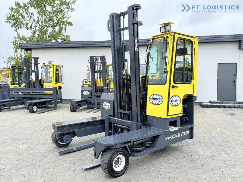 Combilift Combilift FOUR-WAY / MULTI-DIRECTIONAL FORKLIFT C4000 / GAS / DUPLEX 4600MM / ONLY 5614 OPERATING HOURS / FORK POSITIONER / FULL - شاحنة مناولة بأربعة اتجاهات: صورة 1 Combilift Combilift FOUR-WAY / MULTI-DIRECTIONAL FORKLIFT C4000 / GAS / DUPLEX 4600MM / ONLY 5614 OPERATING HOURS / FORK POSITIONER / FULL - شاحنة مناولة بأربعة اتجاهات: صورة 1