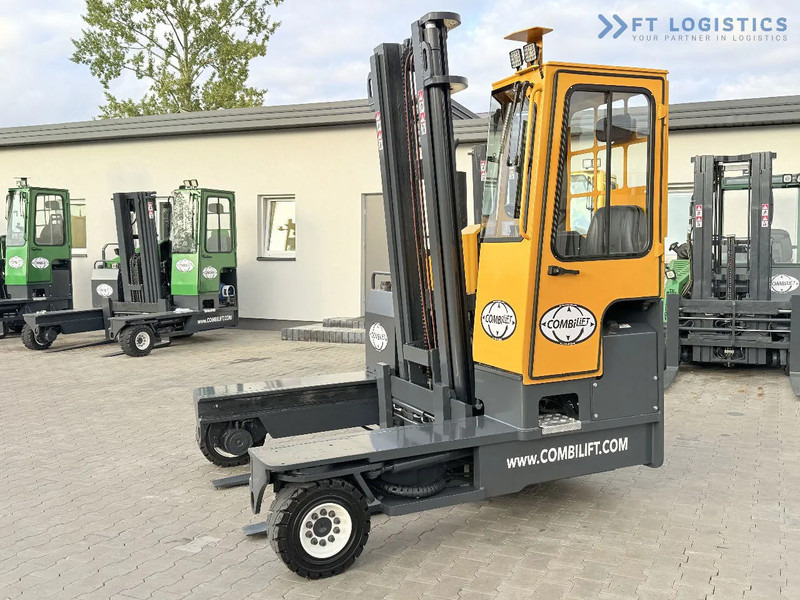 Combilift Combilift FOUR-WAY – MULTI-DIRECTIONAL FORKLIFT / COMBILIFT C4000 / DIESEL / DUPLEX 4100MM / FORK POSITIONER / FULL HEATED CABIN - شاحنة مناولة بأربعة اتجاهات: صورة 2 Combilift Combilift FOUR-WAY – MULTI-DIRECTIONAL FORKLIFT / COMBILIFT C4000 / DIESEL / DUPLEX 4100MM / FORK POSITIONER / FULL HEATED CABIN - شاحنة مناولة بأربعة اتجاهات: صورة 2