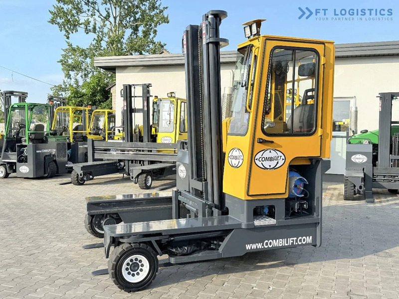 Combilift Combilift FOUR-WAY MULTIDIRECTIONAL FORKLIFT C4000 / GAS / DUPLEX 4500MM / ONLY 6604 HOURS / SIDE SHIFT / FULL CABIN / PERFECT C - شاحنة مناولة بأربعة اتجاهات: صورة 3 Combilift Combilift FOUR-WAY MULTIDIRECTIONAL FORKLIFT C4000 / GAS / DUPLEX 4500MM / ONLY 6604 HOURS / SIDE SHIFT / FULL CABIN / PERFECT C - شاحنة مناولة بأربعة اتجاهات: صورة 3