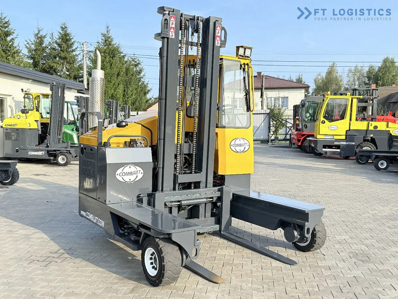 Combilift Combilift FOUR-WAY MULTIDIRECTIONAL FORKLIFT C4000 / GAS / DUPLEX 4500MM / ONLY 6604 HOURS / SIDE SHIFT / FULL CABIN / PERFECT C - شاحنة مناولة بأربعة اتجاهات: صورة 5 Combilift Combilift FOUR-WAY MULTIDIRECTIONAL FORKLIFT C4000 / GAS / DUPLEX 4500MM / ONLY 6604 HOURS / SIDE SHIFT / FULL CABIN / PERFECT C - شاحنة مناولة بأربعة اتجاهات: صورة 5
