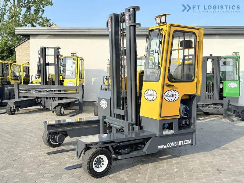 Combilift Combilift FOUR-WAY MULTIDIRECTIONAL FORKLIFT C4000 / GAS / DUPLEX 4500MM / ONLY 6604 HOURS / SIDE SHIFT / FULL CABIN / PERFECT C - شاحنة مناولة بأربعة اتجاهات: صورة 2 Combilift Combilift FOUR-WAY MULTIDIRECTIONAL FORKLIFT C4000 / GAS / DUPLEX 4500MM / ONLY 6604 HOURS / SIDE SHIFT / FULL CABIN / PERFECT C - شاحنة مناولة بأربعة اتجاهات: صورة 2