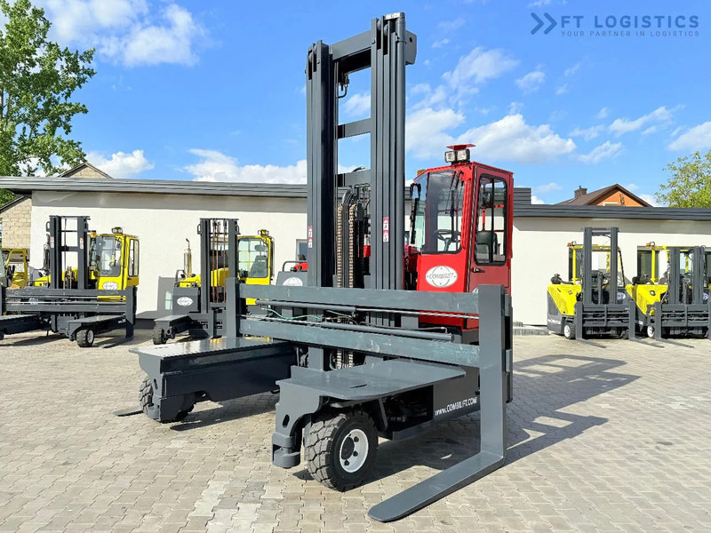 Combilift Combilift Wózki 4-kierunkowe C8000 / GAS / TRIPLEX 8300 / WIDE FORK POSITIRONER / FREE-LIFT / A comprehensive range of four-way - شاحنة مناولة بأربعة اتجاهات: صورة 1 Combilift Combilift Wózki 4-kierunkowe C8000 / GAS / TRIPLEX 8300 / WIDE FORK POSITIRONER / FREE-LIFT / A comprehensive range of four-way - شاحنة مناولة بأربعة اتجاهات: صورة 1