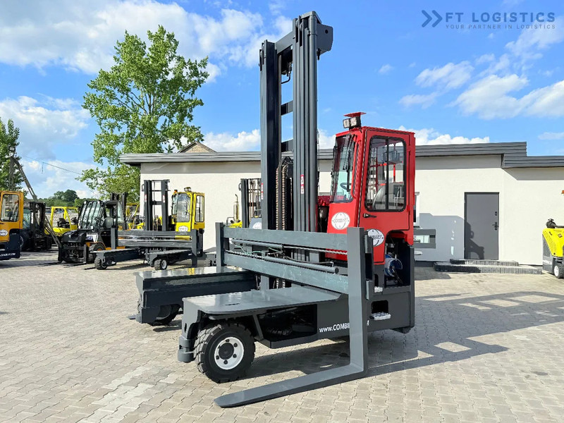 Combilift Combilift Wózki 4-kierunkowe C8000 / GAS / TRIPLEX 8300 / WIDE FORK POSITIRONER / FREE-LIFT / A comprehensive range of four-way - شاحنة مناولة بأربعة اتجاهات: صورة 2 Combilift Combilift Wózki 4-kierunkowe C8000 / GAS / TRIPLEX 8300 / WIDE FORK POSITIRONER / FREE-LIFT / A comprehensive range of four-way - شاحنة مناولة بأربعة اتجاهات: صورة 2