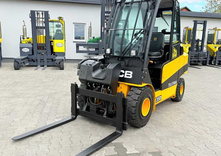 JCB TLT35D / DIESEL / CAB / NEW TYRES / 4450MM / TELESCOPIC – EXCELLENT CONDITION - رافعة تلسكوبية: صورة 5 JCB TLT35D / DIESEL / CAB / NEW TYRES / 4450MM / TELESCOPIC – EXCELLENT CONDITION - رافعة تلسكوبية: صورة 5