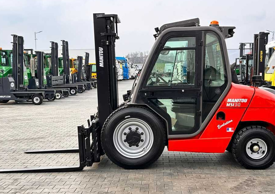 Manitou MSI30 / DIESEL / DUPLEX / 3400MM / CABIN / FORK POSITIONER / SIDE SHIFT / LIKE NEW - رافعة شوكية للأرض الوعرة: صورة 3 Manitou MSI30 / DIESEL / DUPLEX / 3400MM / CABIN / FORK POSITIONER / SIDE SHIFT / LIKE NEW - رافعة شوكية للأرض الوعرة: صورة 3