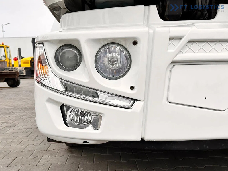 Renault Midlum 250 Renault D 250 / AUTOMATIC / 4X2 / 18 PALLETS / TAIL LIFT / SIDE BOARDS / curtainsider truck - شاحنة ستارة: صورة 4 Renault Midlum 250 Renault D 250 / AUTOMATIC / 4X2 / 18 PALLETS / TAIL LIFT / SIDE BOARDS / curtainsider truck - شاحنة ستارة: صورة 4