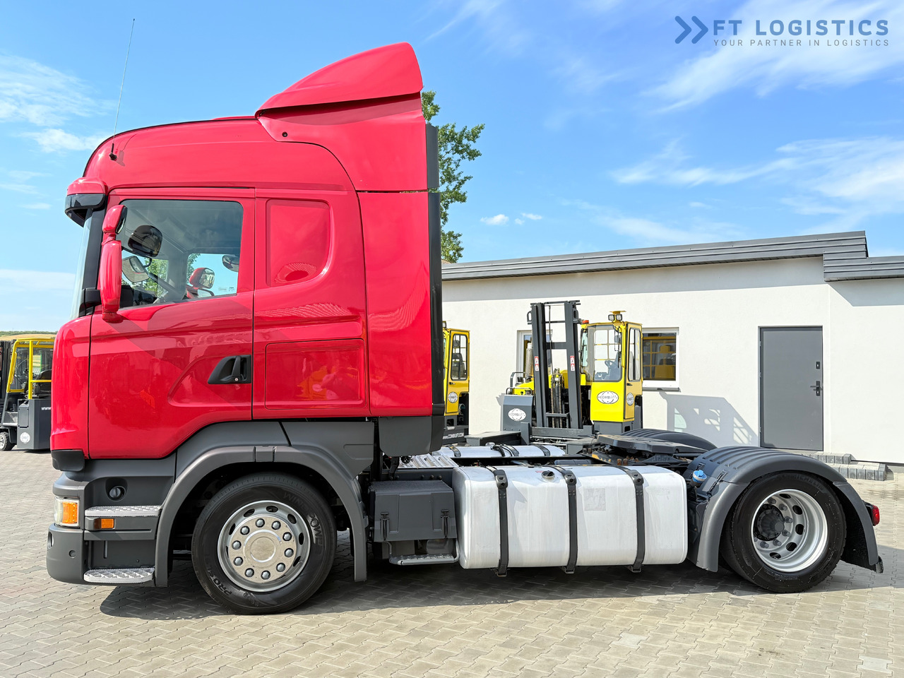 SCANIA R450 / LOW-DECK / RETARDER / 1200L FUEL TANKS / TWO BEDS / 80% TYRES / FRIDGE / PARKING AIR CONDITIONING / WEBASTO / EXCELLENT CONDITION - وحدة جر: صورة 4 SCANIA R450 / LOW-DECK / RETARDER / 1200L FUEL TANKS / TWO BEDS / 80% TYRES / FRIDGE / PARKING AIR CONDITIONING / WEBASTO / EXCELLENT CONDITION - وحدة جر: صورة 4