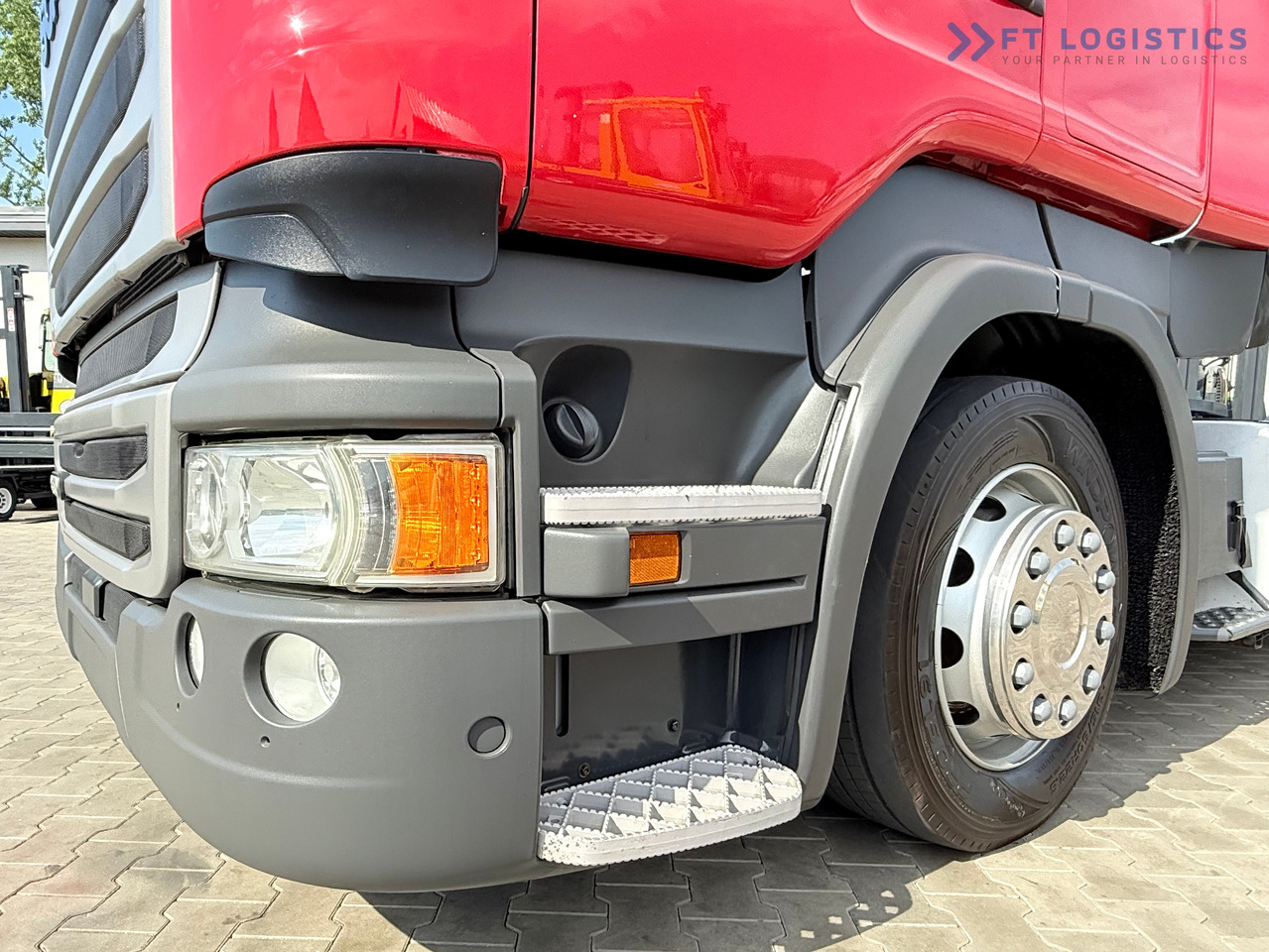 SCANIA R450 / LOW-DECK / RETARDER / 1200L FUEL TANKS / TWO BEDS / 80% TYRES / FRIDGE / PARKING AIR CONDITIONING / WEBASTO / EXCELLENT CONDITION - وحدة جر: صورة 5 SCANIA R450 / LOW-DECK / RETARDER / 1200L FUEL TANKS / TWO BEDS / 80% TYRES / FRIDGE / PARKING AIR CONDITIONING / WEBASTO / EXCELLENT CONDITION - وحدة جر: صورة 5
