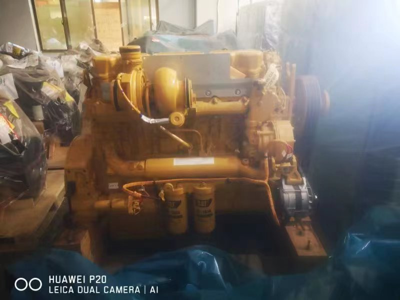 CATERPILLAR C18 - محرك - آلات البناء: صورة 1 CATERPILLAR C18 - محرك - آلات البناء: صورة 1
